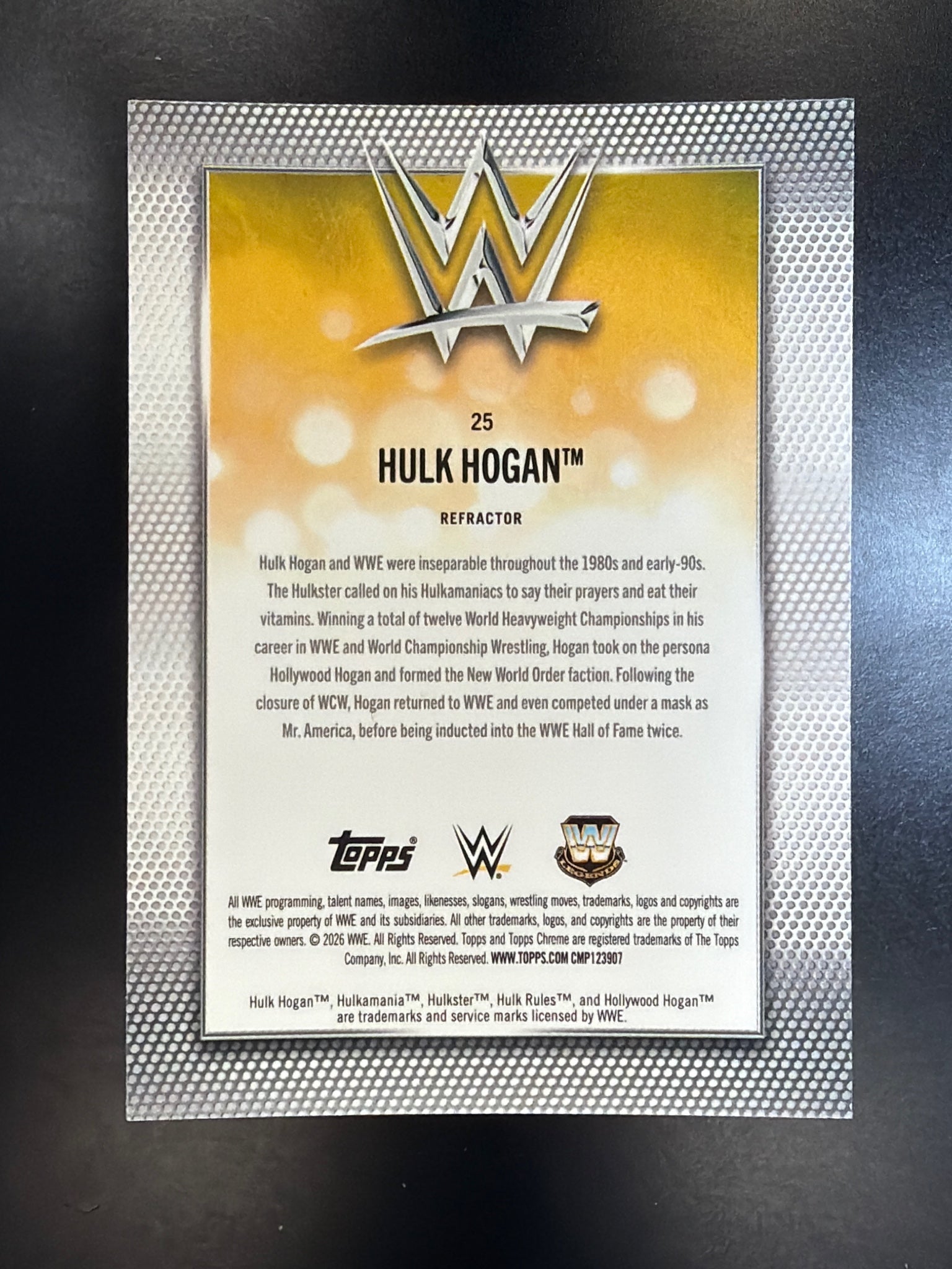 2026 Topps Chrome WWE #25 Hulk Hogan Refractor