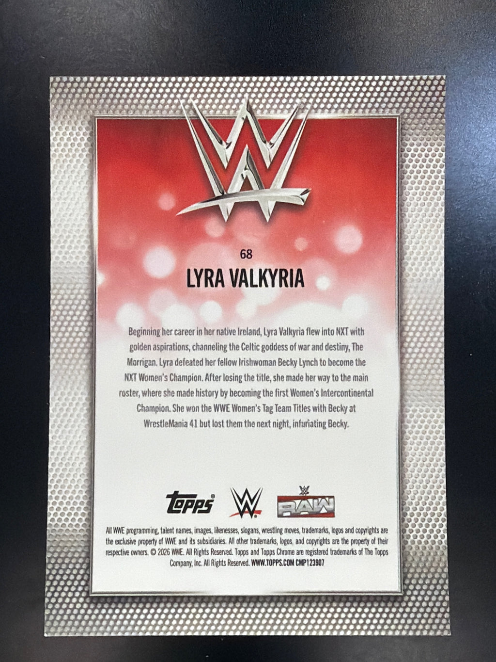 2026 Topps Chrome WWE #68 Lyra Valkyria Sonar Refractor