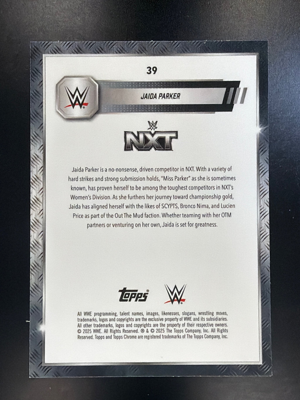2025 Topps Chrome WWE #39 Jaida Parker Prism Refractor