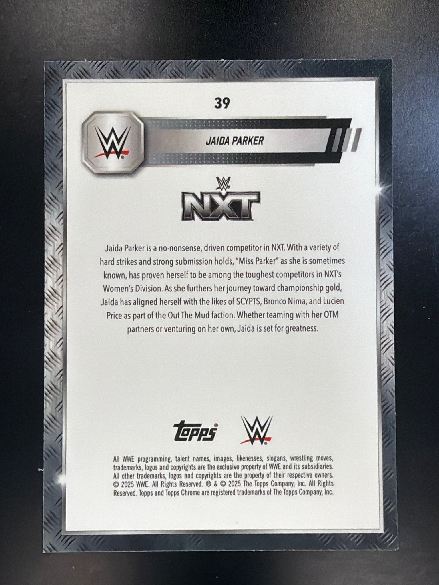 2025 Topps Chrome WWE #39 Jaida Parker Prism Refractor