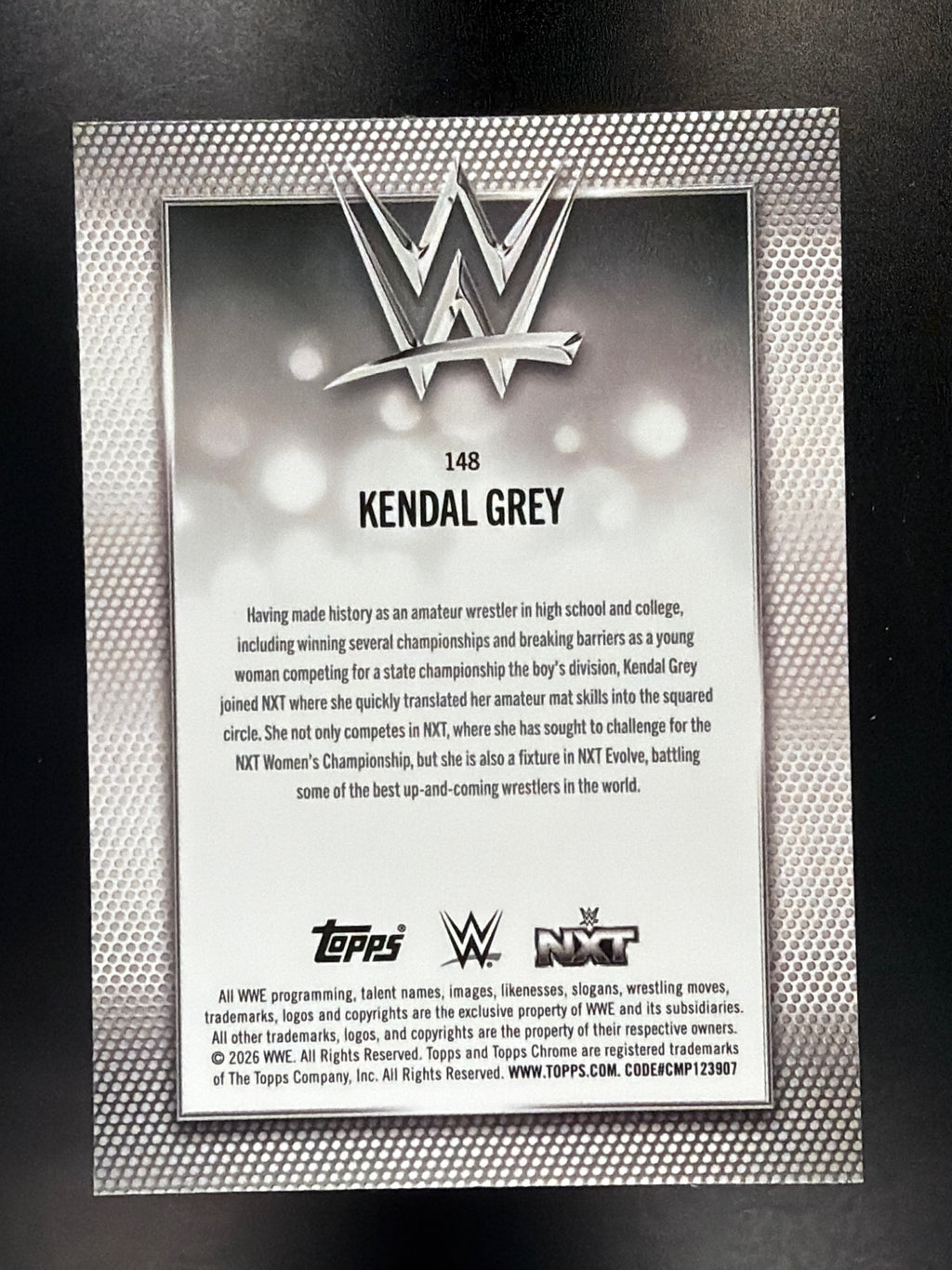 2026 Topps Chrome WWE #148 Kendal Grey Diamond Plate Refractor
