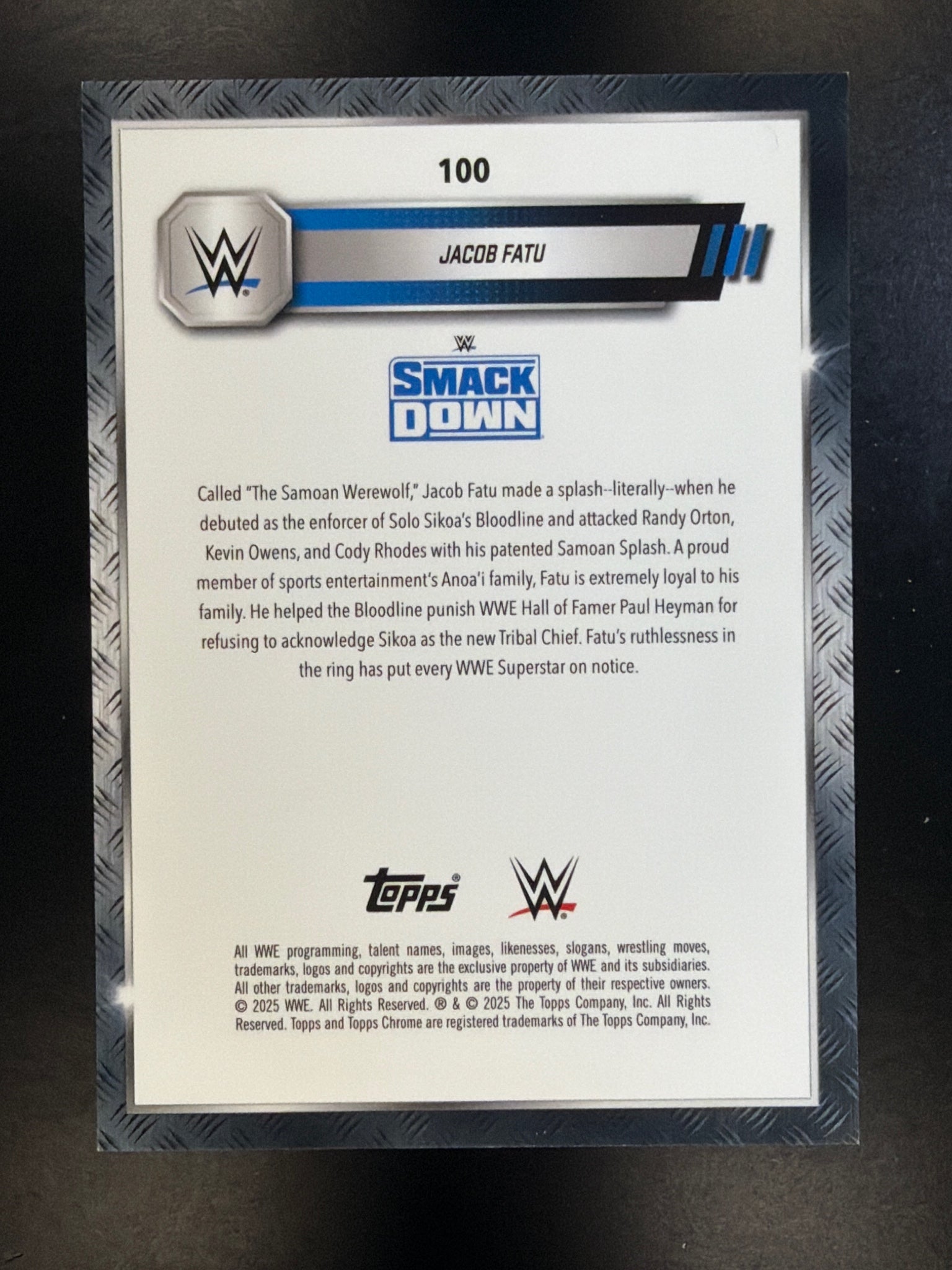 2025 Topps Chrome WWE #100 Jacob Fatu Gold Geometric Refractor #/50 BOOKEND #1