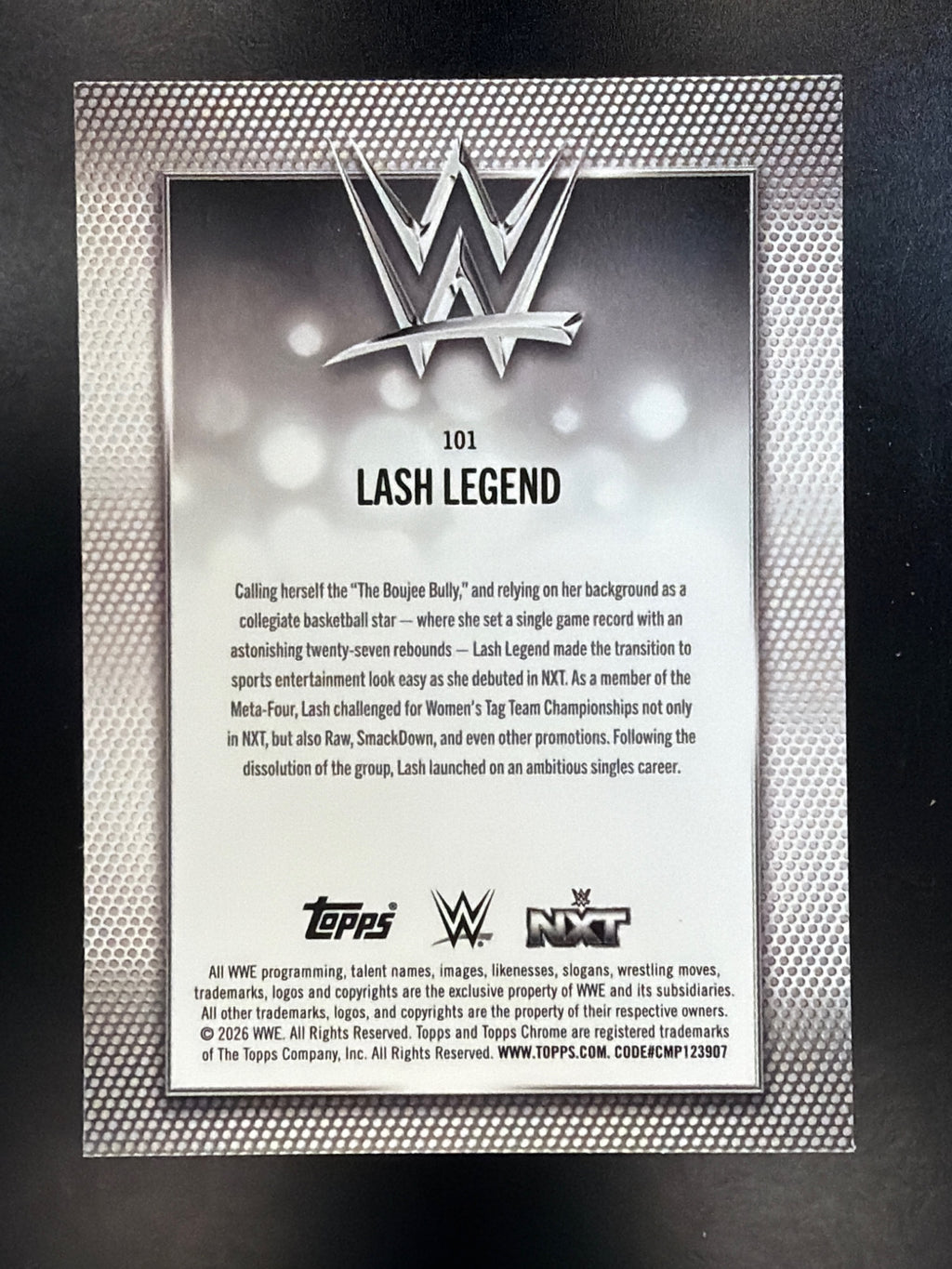 2026 Topps Chrome WWE #101 Lash Legend Diamond Plate Refractor