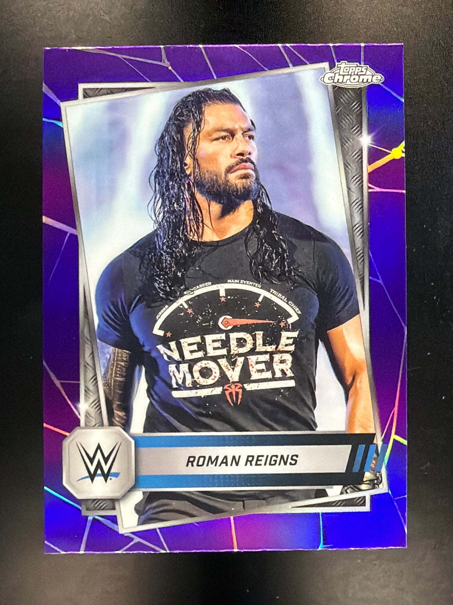 2025 Topps Chrome WWE #3 Roman Reigns Purple Refractor