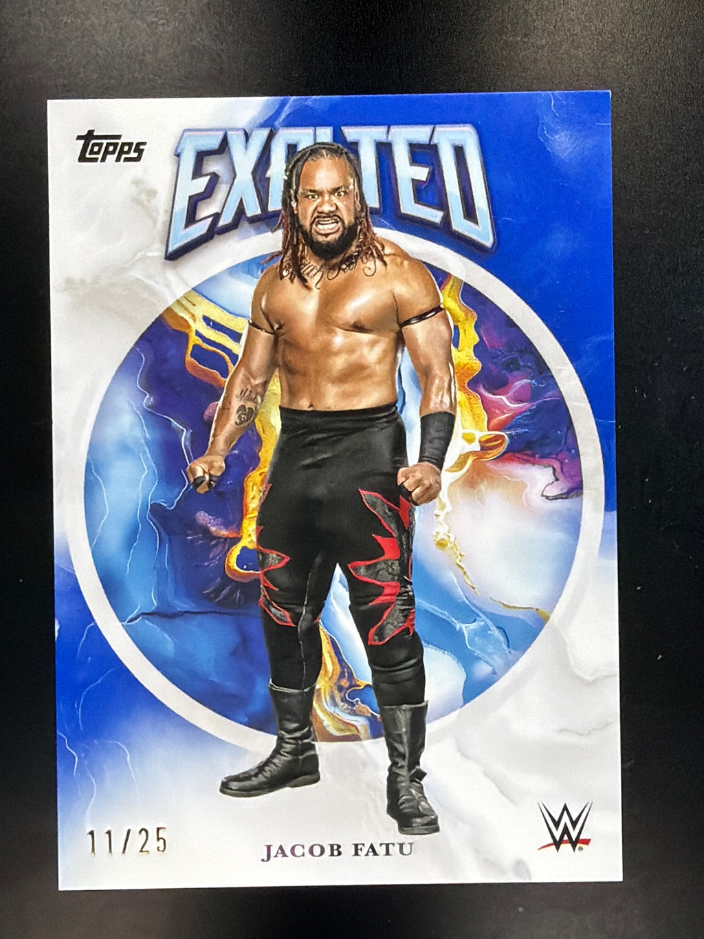 2025 Topps Exalted WWE #55 Jacob Fatu Blue #/25