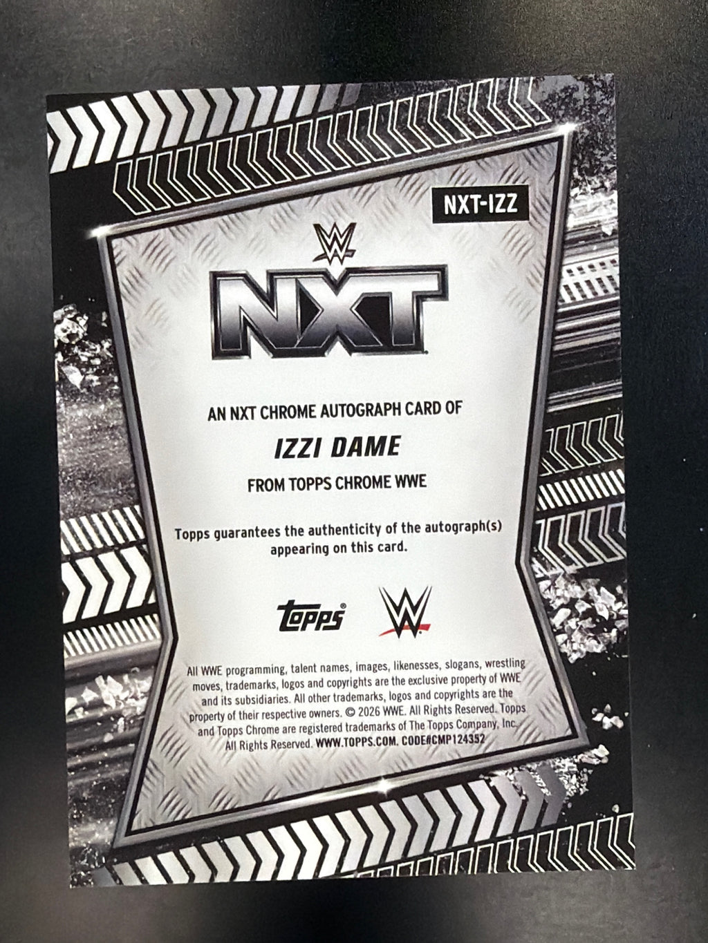 2026 Topps Chrome WWE #NXT-IZZ Izzi Dame NXT Autographs Green Refractor #/99