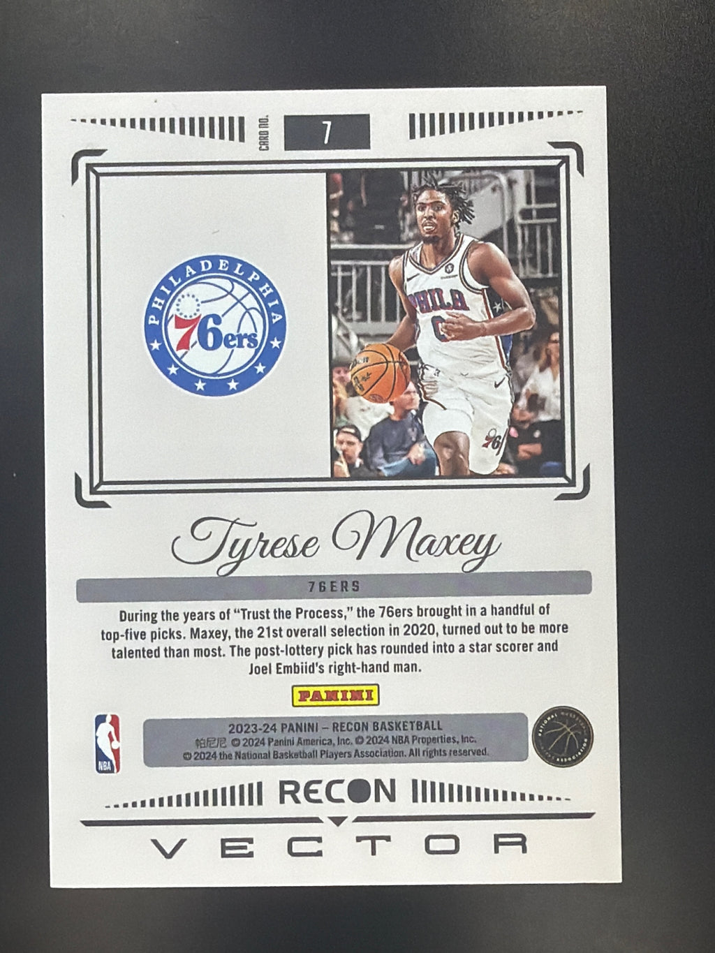 2023-24 Panini Recon #7 Tyrese Maxey Vector Purple #/75