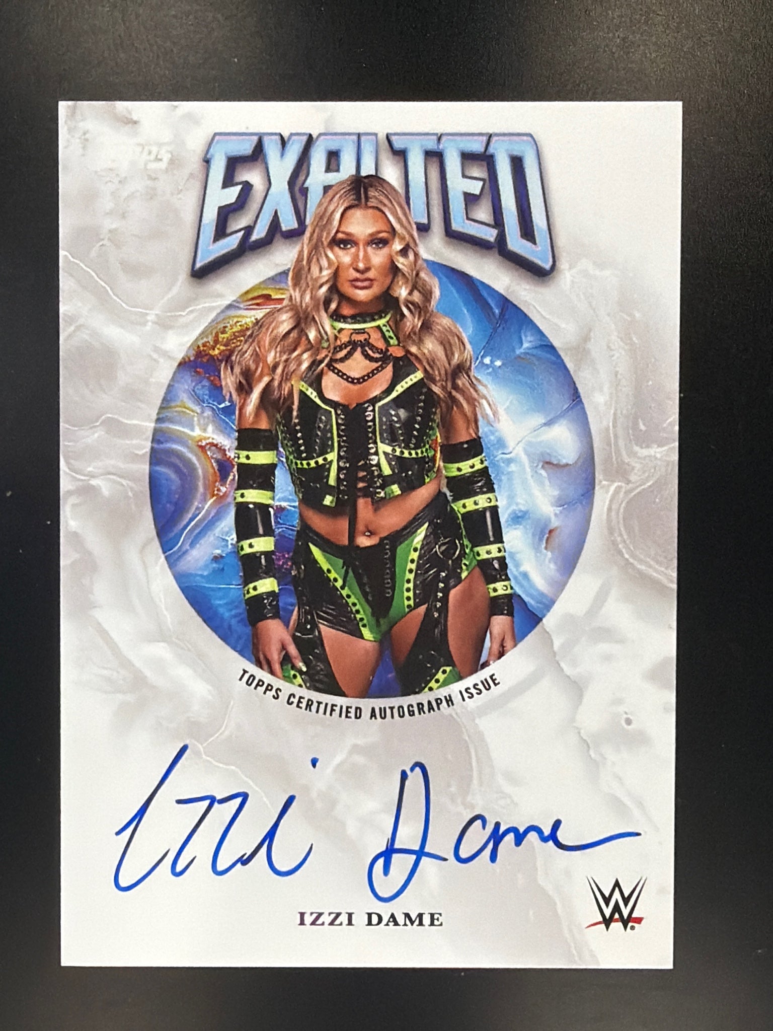 2025 Topps Exalted WWE #EXA-IZZ Izzi Dame Exalted Autographs
