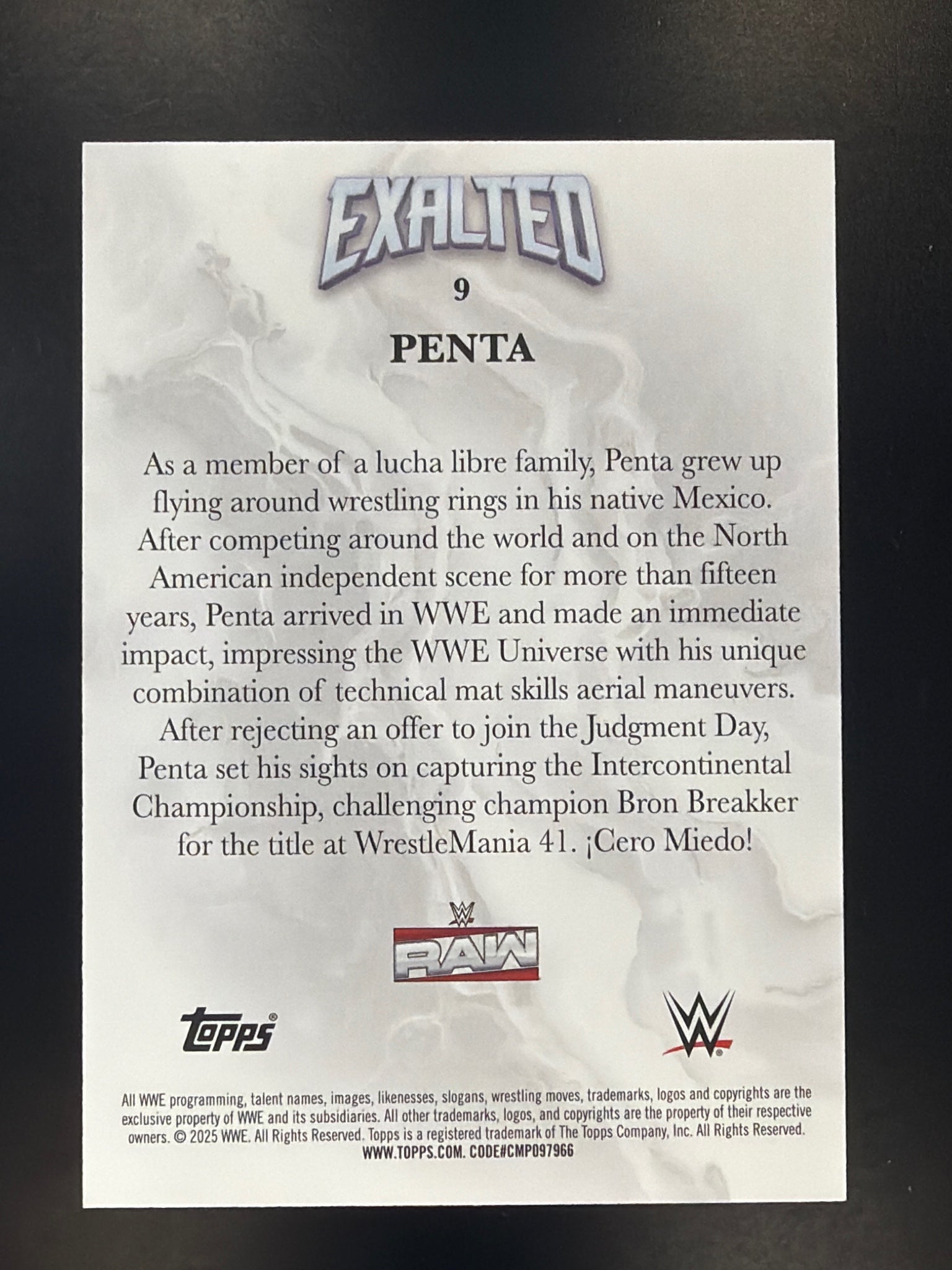 2025 Topps Exalted WWE #9 Penta